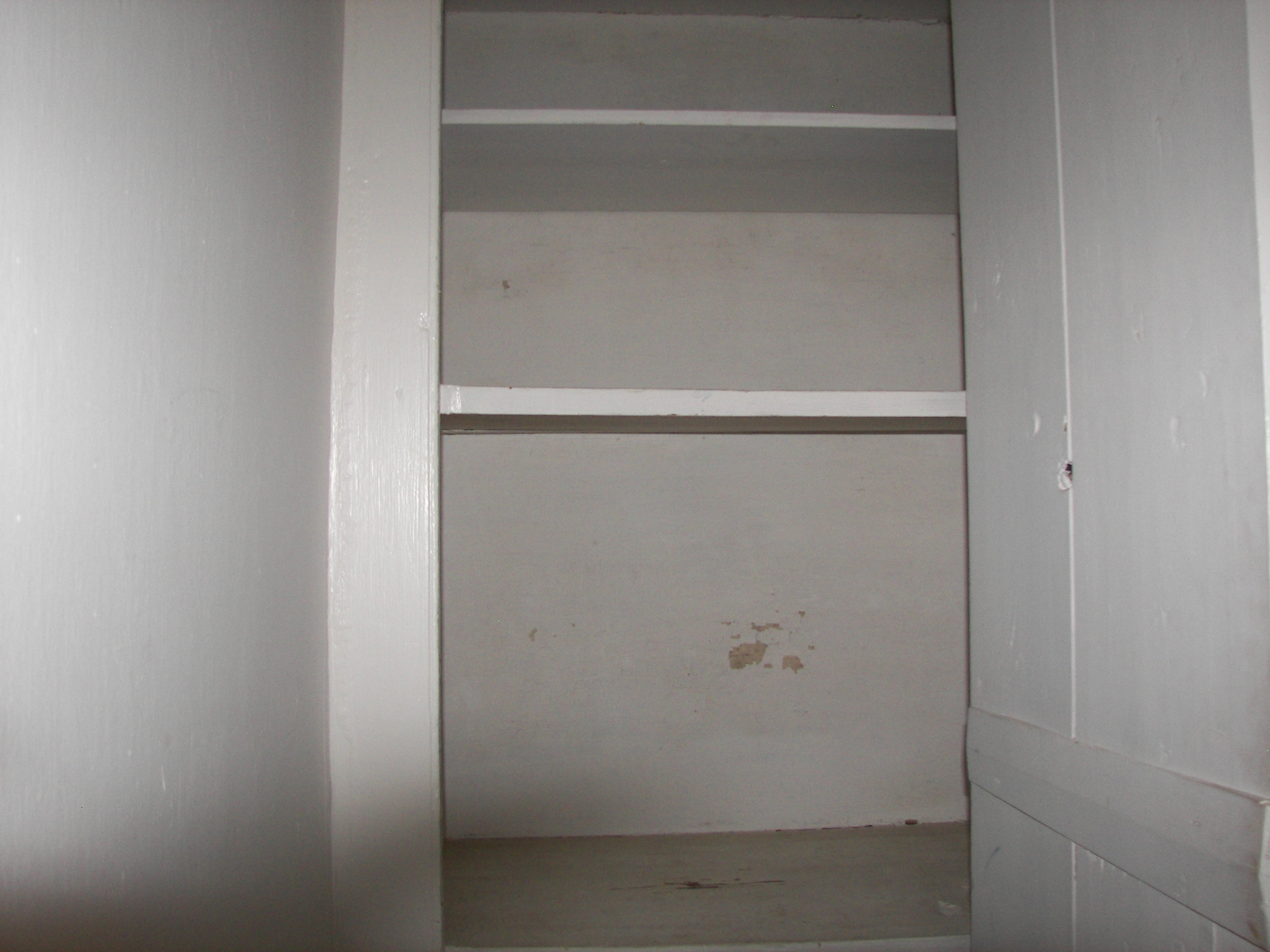 "BLACK MIST" NEAR FLOOR INTO CLOSET